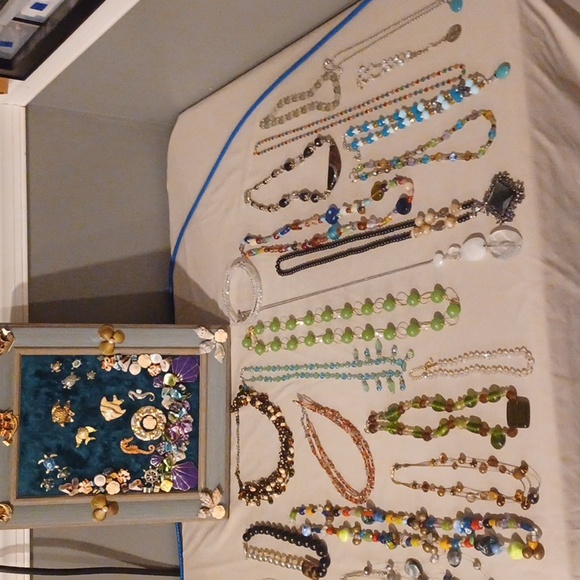 St. Patrick's Day Sale!! Everything But The Kitchen Sink! March 17th 8am Central - Picture 9 of 14